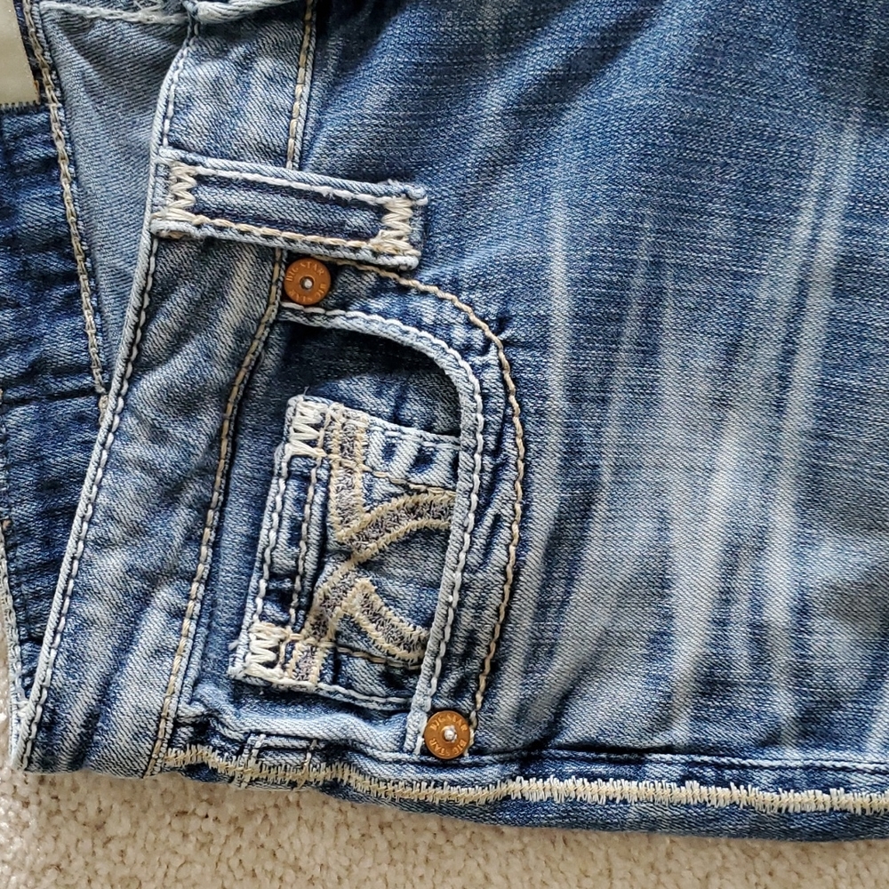 Jeans - Picture 2 of 5